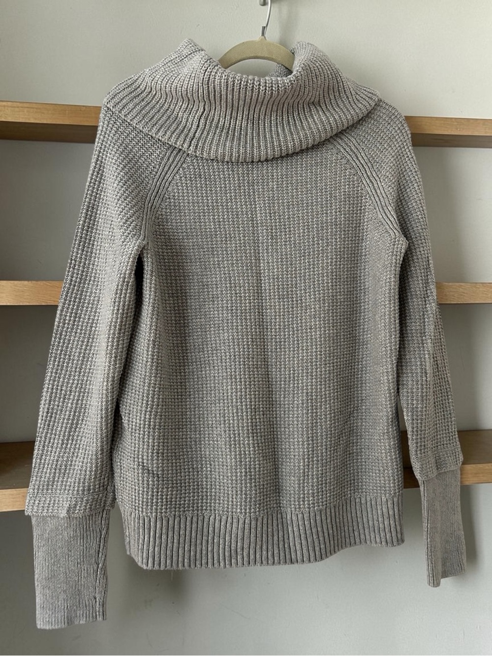 Cozy Lightweight Waffle Knit Funnel Neck Sweater - Grey